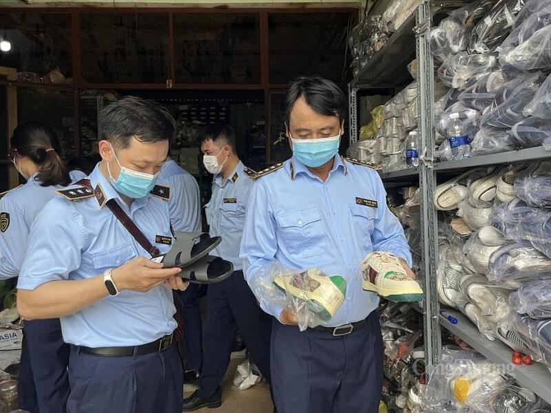 Việc phân cấp, phân quyền, phân định thẩm quyền trong lĩnh vực quản lý và phát triển thị trường về địa phương không chỉ là bước đi mang tính kỹ thuật thể chế, mà là cú huých đổi mới tư duy; tạo điều kiện tối đa để Quản lý thị trường các cấp phát huy vai trò chủ thể, gần thị trường, gần doanh nghiệp, gần người dân nhất