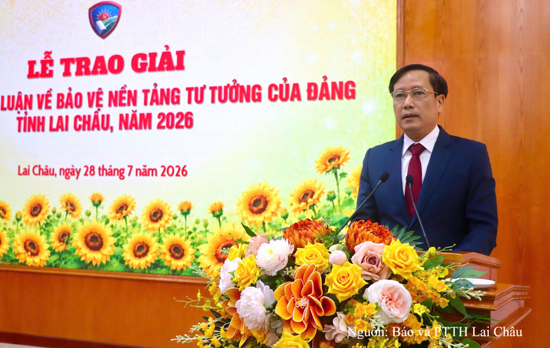 Trưởng Ban Tuyên giáo và Dân vận Tỉnh ủy Lai Châu Lê Đức Dục, Trưởng Ban Tổ chức cuộc thi phát biểu tại Lễ trao giải.