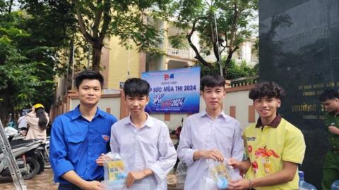 Những câu chuyện đẹp trên hành trình “Tiếp sức mùa thi”