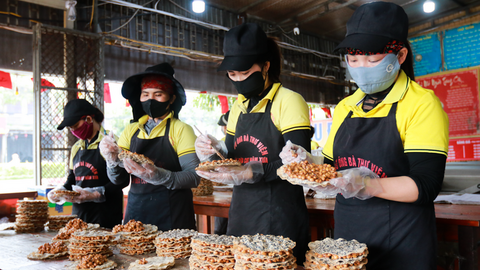 Cơ sở kẹo cu đơ Hà Tĩnh tất bật chuẩn bị đơn hàng cuối năm