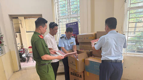 Hà Nội: Chuyển công an điều tra vụ hơn 8.000 bao thuốc lá nhập lậu