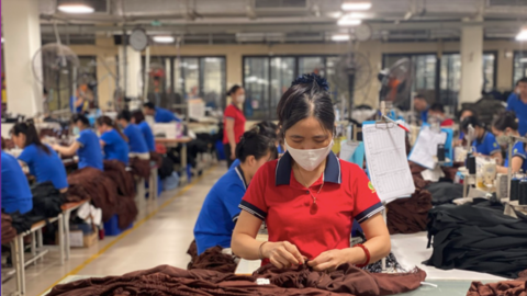 Tăng trưởng xuất khẩu chậm, doanh nghiệp dệt may lo đơn hàng cuối năm