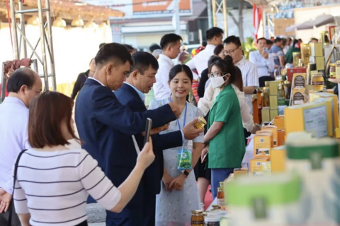 Cô gái dân tộc Thái áp dụng chuyển đổi số để khởi nghiệp nông sản địa phương