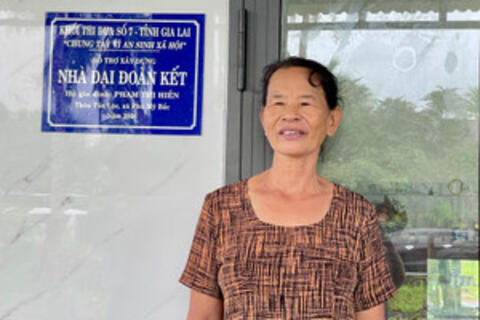 Trao mái ấm, tiếp thêm niềm tin cho người nghèo