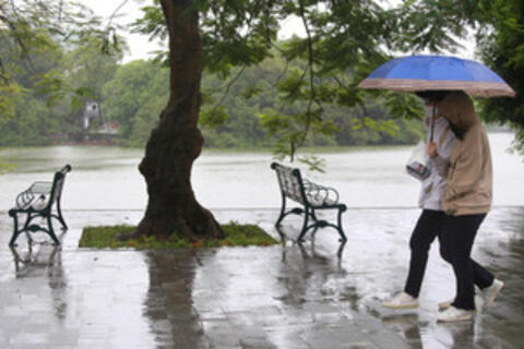 Không khí lạnh gây mưa lớn, nền nhiệt ở phía Bắc giảm