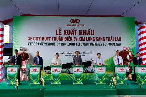 Thành phố Huế: Xuất cảng 9 xe buýt điện đầu tiên sang Thái Lan