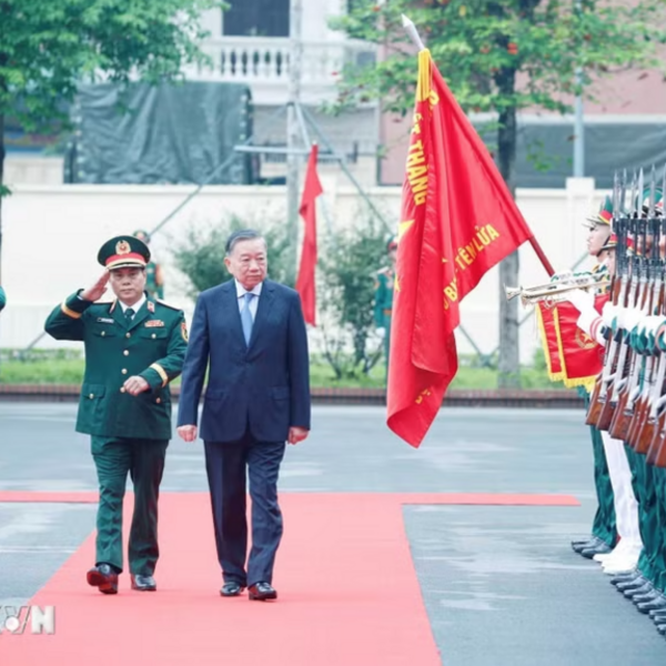 Tổng Bí thư, Chủ tịch nước: Xây dựng thế trận Pháo binh - Tên lửa trong nền quốc phòng toàn dân
