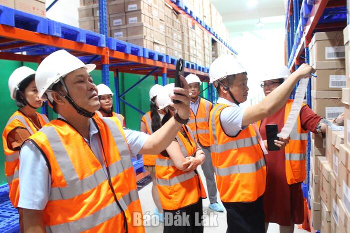 Siết chặt công tác quản lý thị trường dịp cuối năm