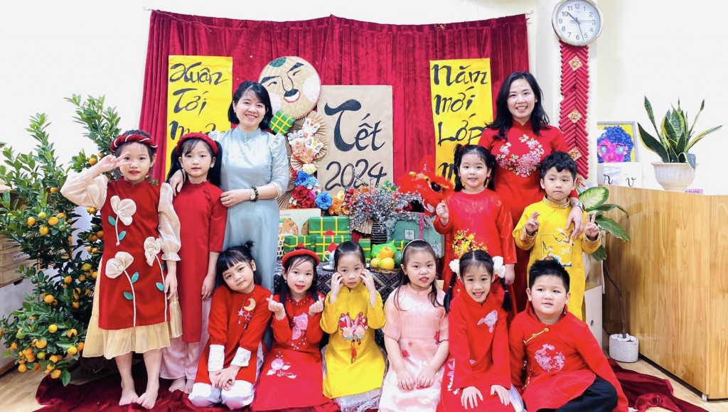 Không khí xuân ngập tràn trường học Không khí xuân ngập tràn trường học