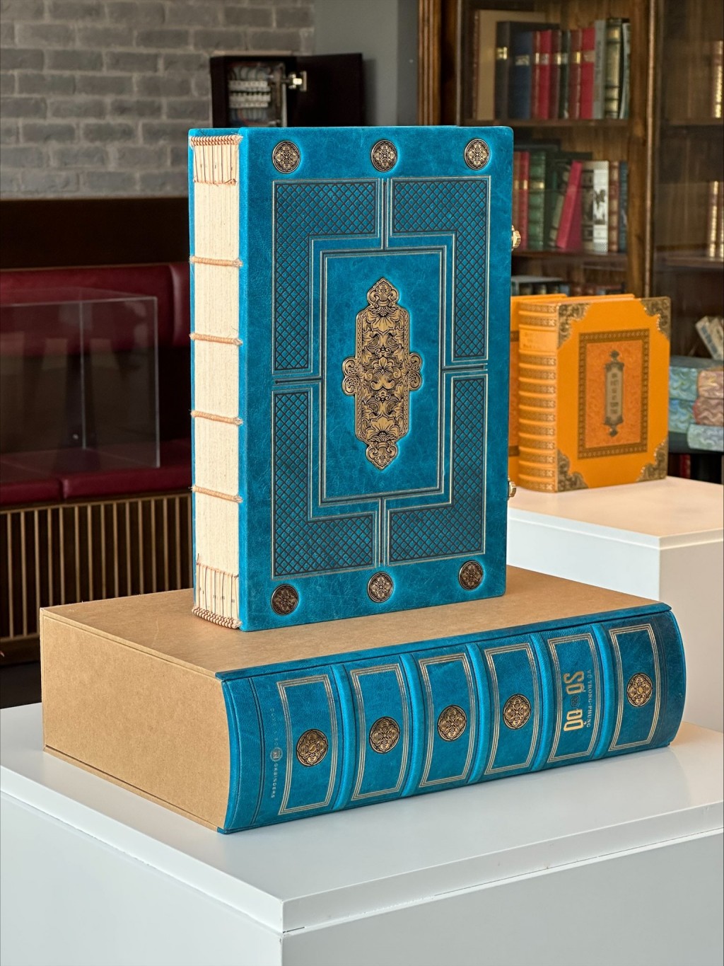 Đông A Books trưng bày gần 30 ấn bản đặc biệt Đông A Books trưng bày gần 30 ấn bản đặc biệt