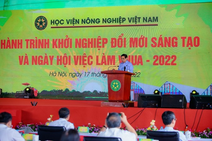 Thủ tướng Chính phủ Phạm Minh Chính tham gia Ngày hội Việc làm năm 2022 của Học viện Nông nghiệp Việt Nam Thủ tướng Chính phủ Phạm Minh Chính tham gia Ngày hội Việc làm năm 2022 của Học viện Nông nghiệp Việt Nam