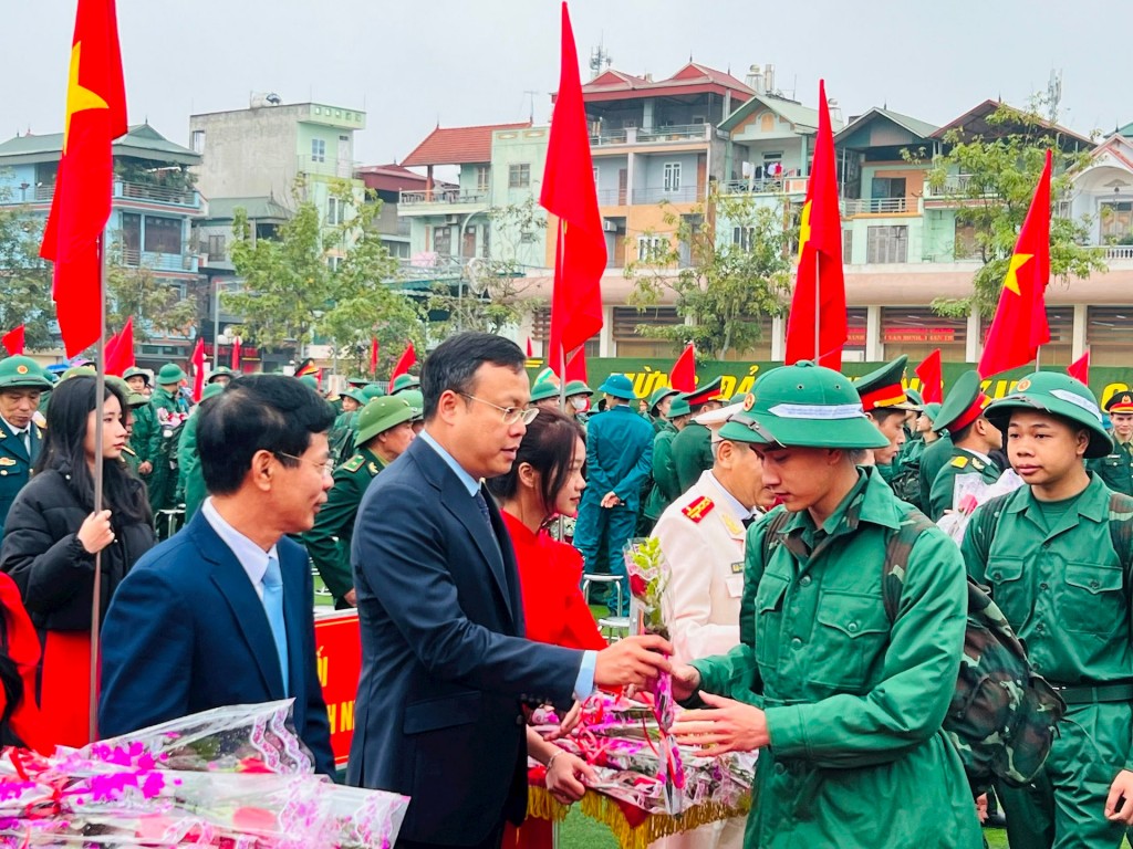 Xứng đáng với truyền thống quê hương Quốc Oai anh hùng Xứng đáng với truyền thống quê hương Quốc Oai anh hùng