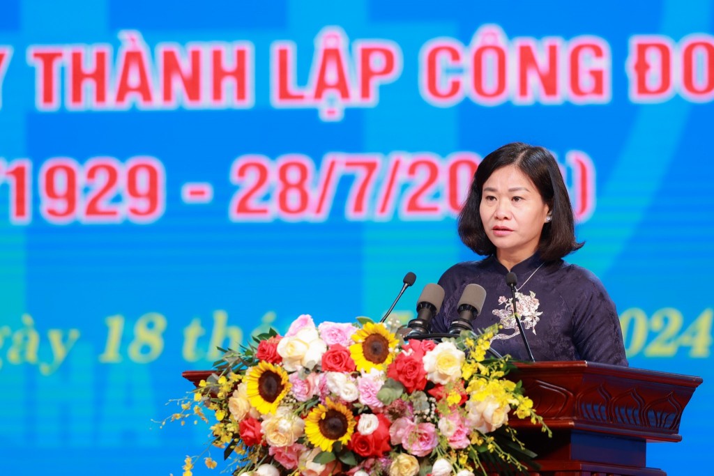 Tuyên dương 95 Chủ tịch Công đoàn cơ sở xuất sắc tiêu biểu Tuyên dương 95 Chủ tịch Công đoàn cơ sở xuất sắc tiêu biểu