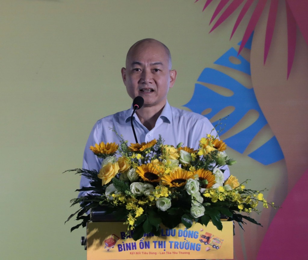 Thoả sức mua hàng giá rẻ tại gian hàng lưu động Thoả sức mua hàng giá rẻ tại gian hàng lưu động
