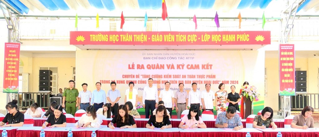 Các trường học trên địa bàn huyện Hoài Đức ký cam kết về đảm bảo an toàn thực phẩm Các trường học trên địa bàn huyện Hoài Đức ký cam kết về đảm bảo an toàn thực phẩm