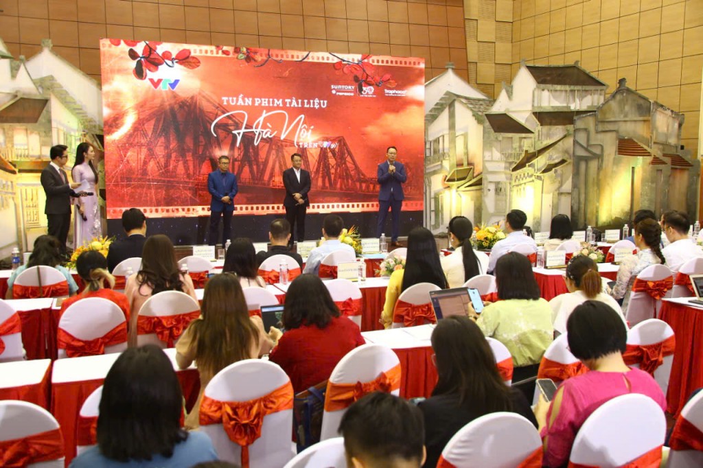 Nhiều chương trình trọng điểm kỷ niệm 70 năm Giải phóng Thủ đô Nhiều chương trình trọng điểm kỷ niệm 70 năm Giải phóng Thủ đô