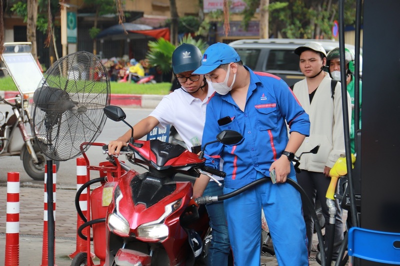 Giá xăng dầu trong nước hôm nay ngày 15/10/2025. Ảnh: Đ.T