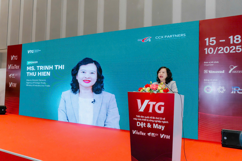 Bà Trịnh Thị Thu Hiền, Phó Cục trưởng Cục Xuất nhập khẩu, Bộ Công Thương                                   phát biểu khai mạc Diễn đàn. Ảnh: L.V