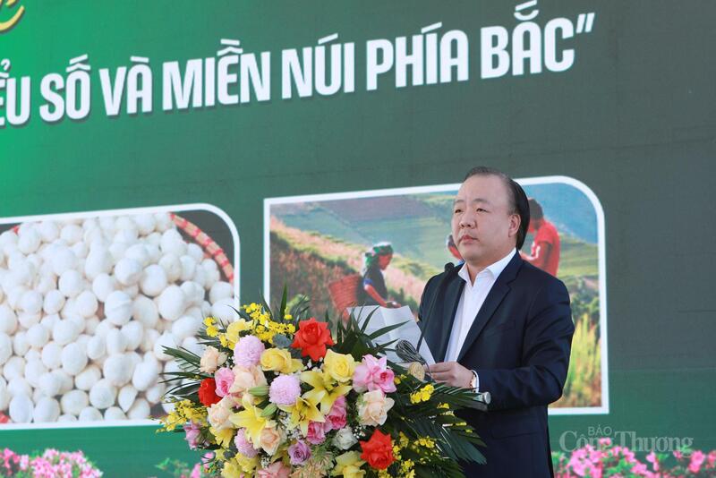 Ông Trần Hữu Linh, Cục trưởng Cục Quản lý và Phát triển thị trường trong nước, Bộ Công Thương phát biểu tại sự kiện.