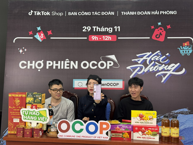 Khai thác tiềm năng kinh tế số trong xúc tiến quảng bá sản phẩm OCOP. Ảnh: Anh Thơ