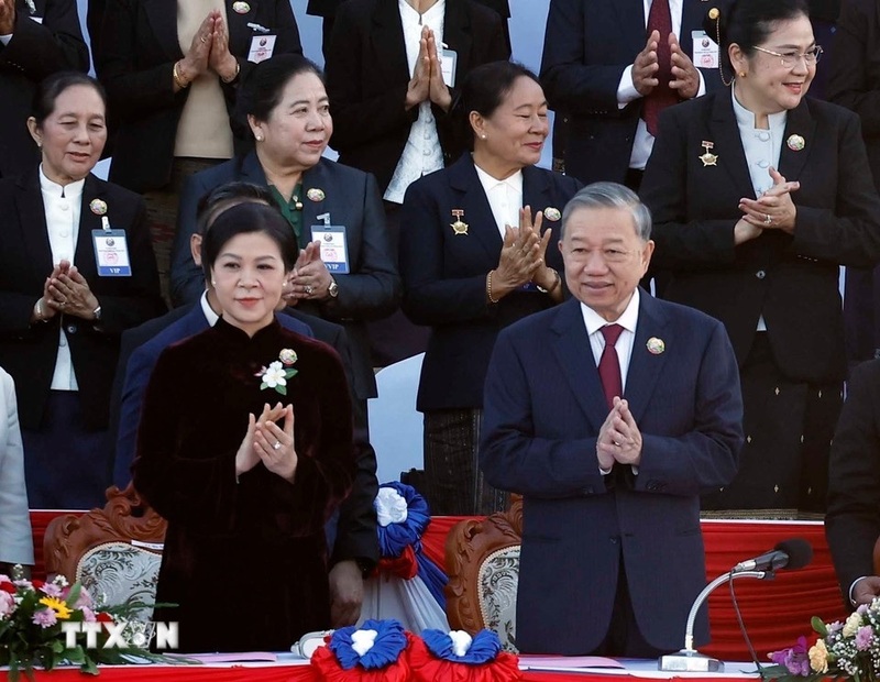 Tổng Bí thư Tô Lâm và Phu nhân dự Lễ kỷ niệm 50 năm Quốc khánh Lào và 105 năm Ngày sinh Chủ tịch Kaysone Phomvihane. Ảnh: Thống Nhất/TTXVN