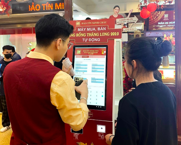 Bảo Tín Minh Châu trang bị máy bán vàng tự động tại toàn bộ các cơ sở kinh doanh.