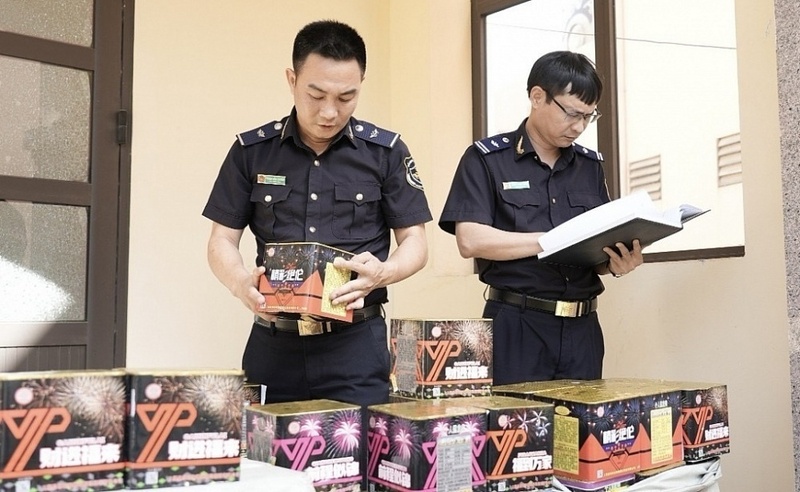 Hải quan phát hiện, xử lý hơn 1.700 vụ buôn lậu, gian lận thương mại trong tháng 2. Ảnh: HQ