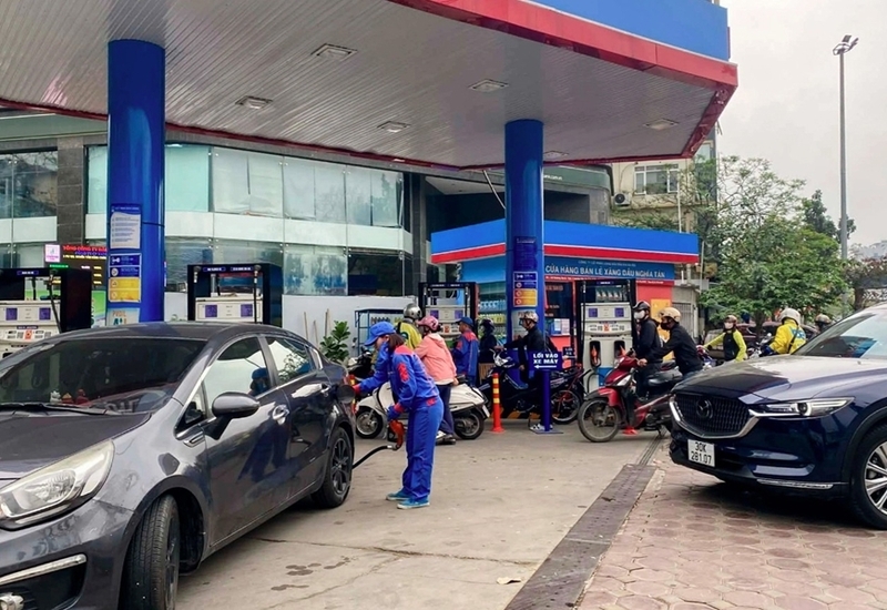 Bảo đảm cung ứng xăng dầu cho sản xuất, kinh doanh và tiêu dùng của người dân, doanh nghiệp. Ảnh minh hoạ