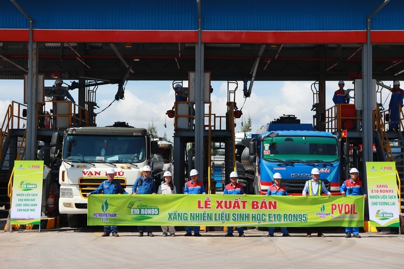 Nhà máy Lọc dầu Dung Quất thuộc BSR tổ chức lễ xuất bán xăng E10. Ảnh: Petrovietnam