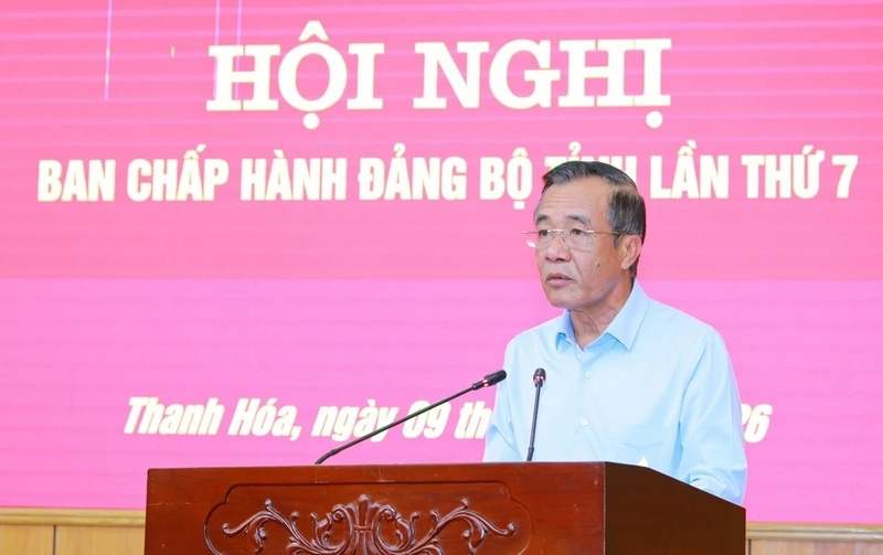 Bí thư Tỉnh ủy Thanh Hóa Lê Đức Thái giao Sở Nội vụ chủ trì, phối hợp với các sở, ngành và địa phương theo dõi sát quá trình thực hiện, kịp thời tháo gỡ khó khăn, vướng mắc phát sinh, bảo đảm các thôn, tổ dân phố mới chính thức đi vào hoạt động từ ngày 1/7/2026. Ảnh: Minh Hiếu