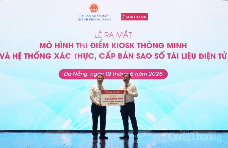 Agribank trao tặng 11 Kiosk thông minh cho TP. Đà Nẵng thực hiện thí điểm mô hình Trạm dịch vụ công số.