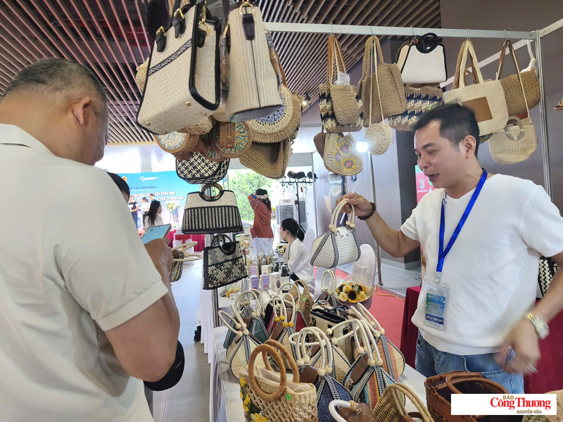 Nhiều cơ sở sản xuất ứng dụng khoa học, công nghệ vào sản xuất, quảng bá sản phẩm công nghiệp nông thôn