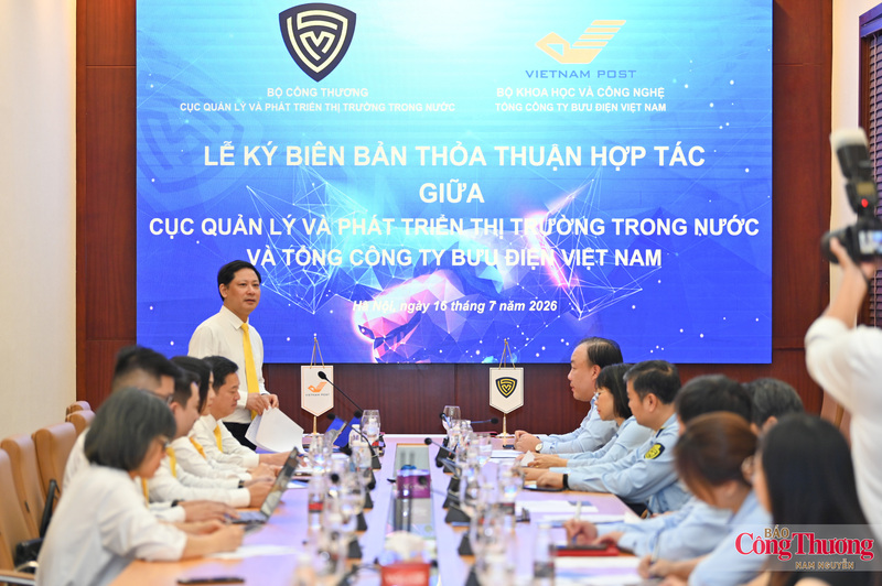 Tổng giám đốc Tổng công ty Bưu điện Việt Nam chia sẻ về mạng lưới, logistics, chuyển phát, nền tảng số, thương mại điện tử và truyền thông để đồng hành cùng Cục Quản lý và Phát triển thị trường trong nước.