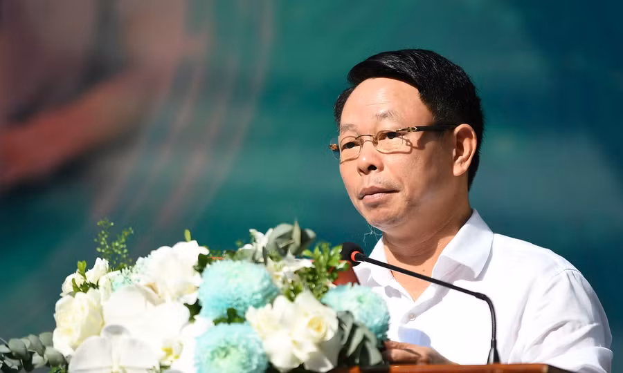 Nhà báo Phùng Công Sưởng – Tổng Biên tập Báo Tiền Phong phát biểu tại chương trình. vacxinsojpg3.jpg