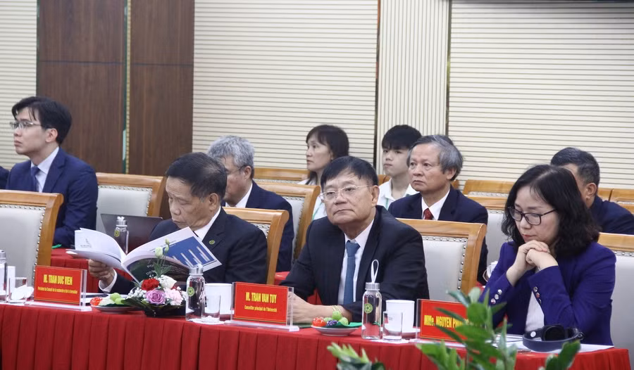 Các chuyên gia, nhà khoa học của Học viện Nông nghiệp Việt Nam. img-2036.jpg