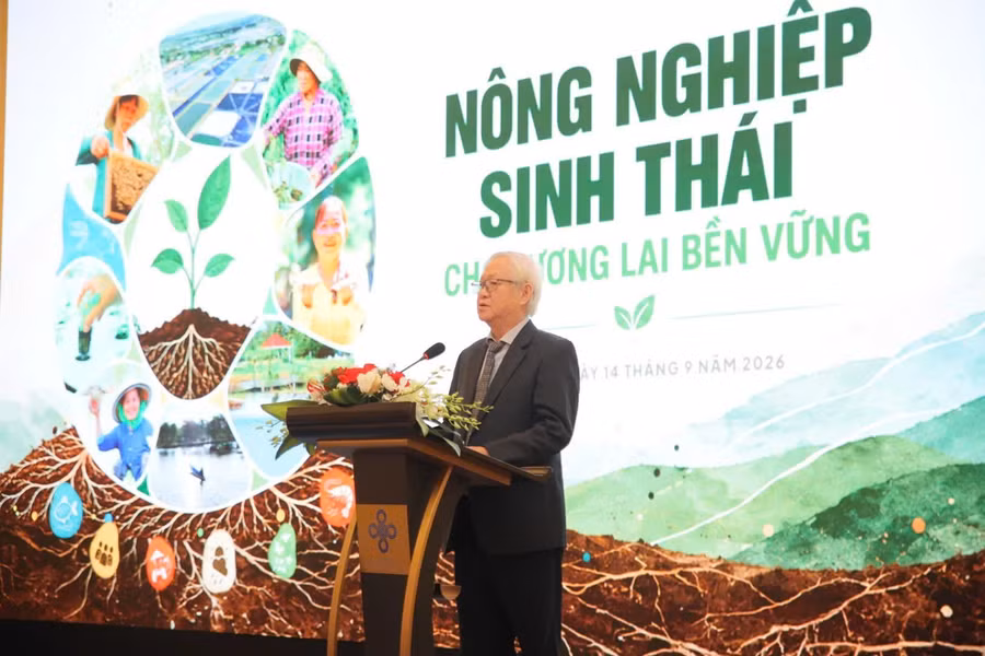 Ông Tạ Việt Anh, Chủ tịch Hội đồng quản lý Quỹ Hỗ trợ chương trình, dự án an sinh xã hội Việt Nam (AFV) phát biểu khai mạc. Ông Tạ Việt Anh, Chủ tịch Hội đồng quản lý Quỹ Hỗ trợ chương trình, dự án an sinh xã hội Việt Nam (AFV) phát biểu khai mạc.