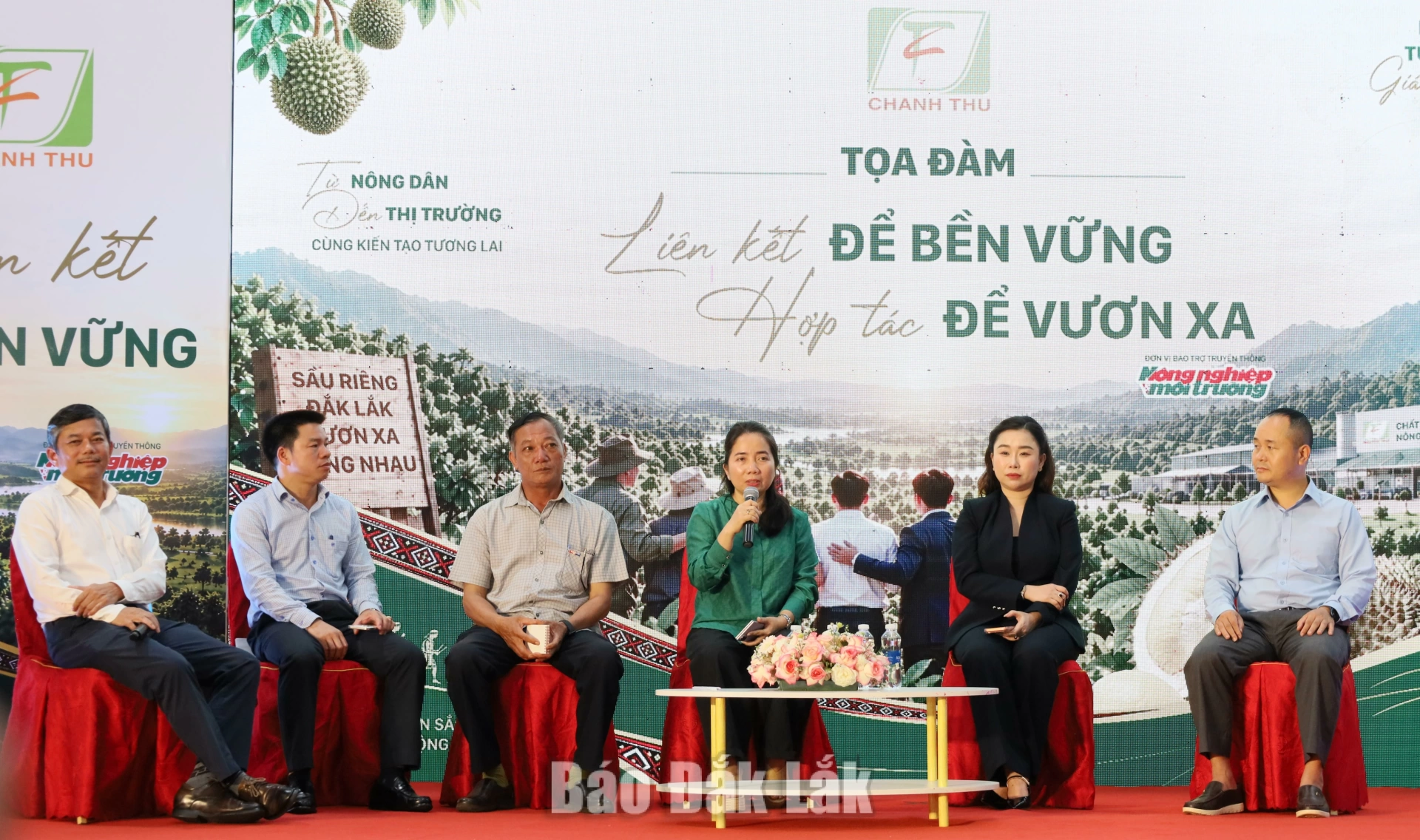 Các đại biểu tham gia phiên thảo luận chuỗi giá trị ngành hàng sầu riêng.
