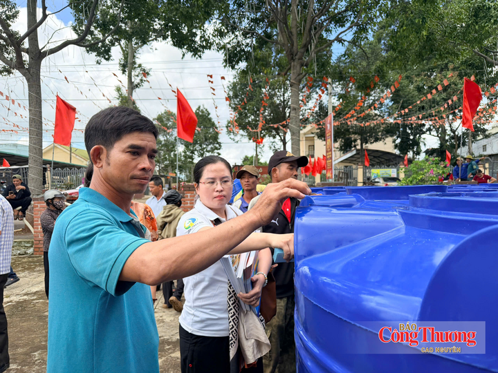 Bồn chứa nước giúp chủ động tích trữ, giảm nguy cơ thiếu nước sinh hoạt trước tác động của El Niño trong mùa khô 2026-2027.