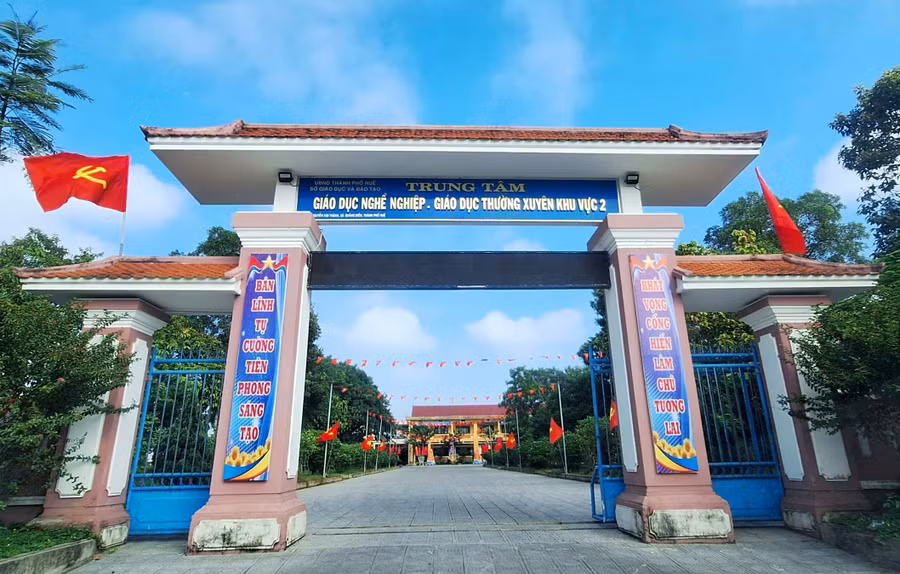 Trụ sở chính của Trung tâm GDNN-GDTX khu vực 2 TP Huế đặt tại xã Quảng Điền, TP Huế. 4.jpg